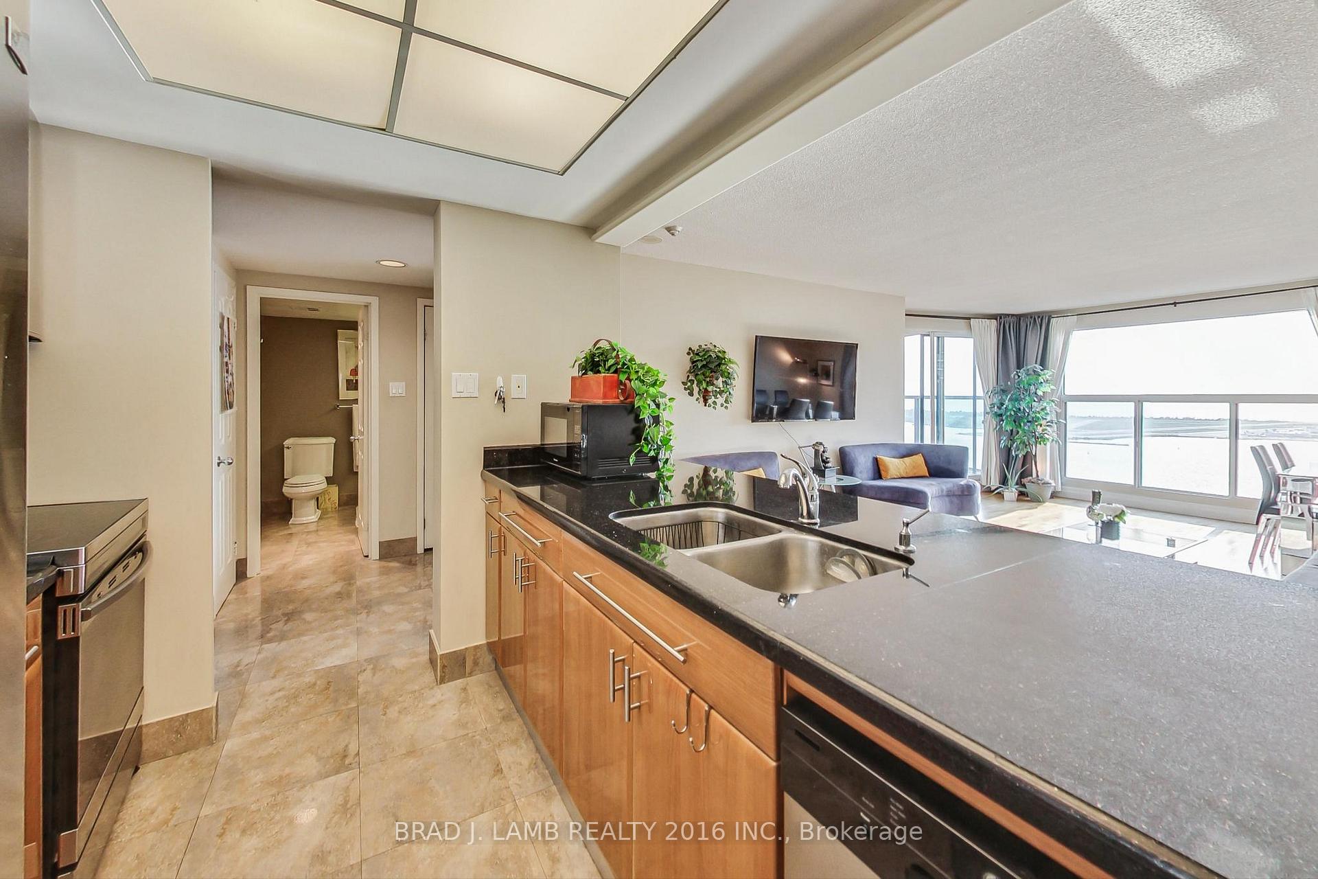 2911 - 99 Harbour Square, Toronto 4