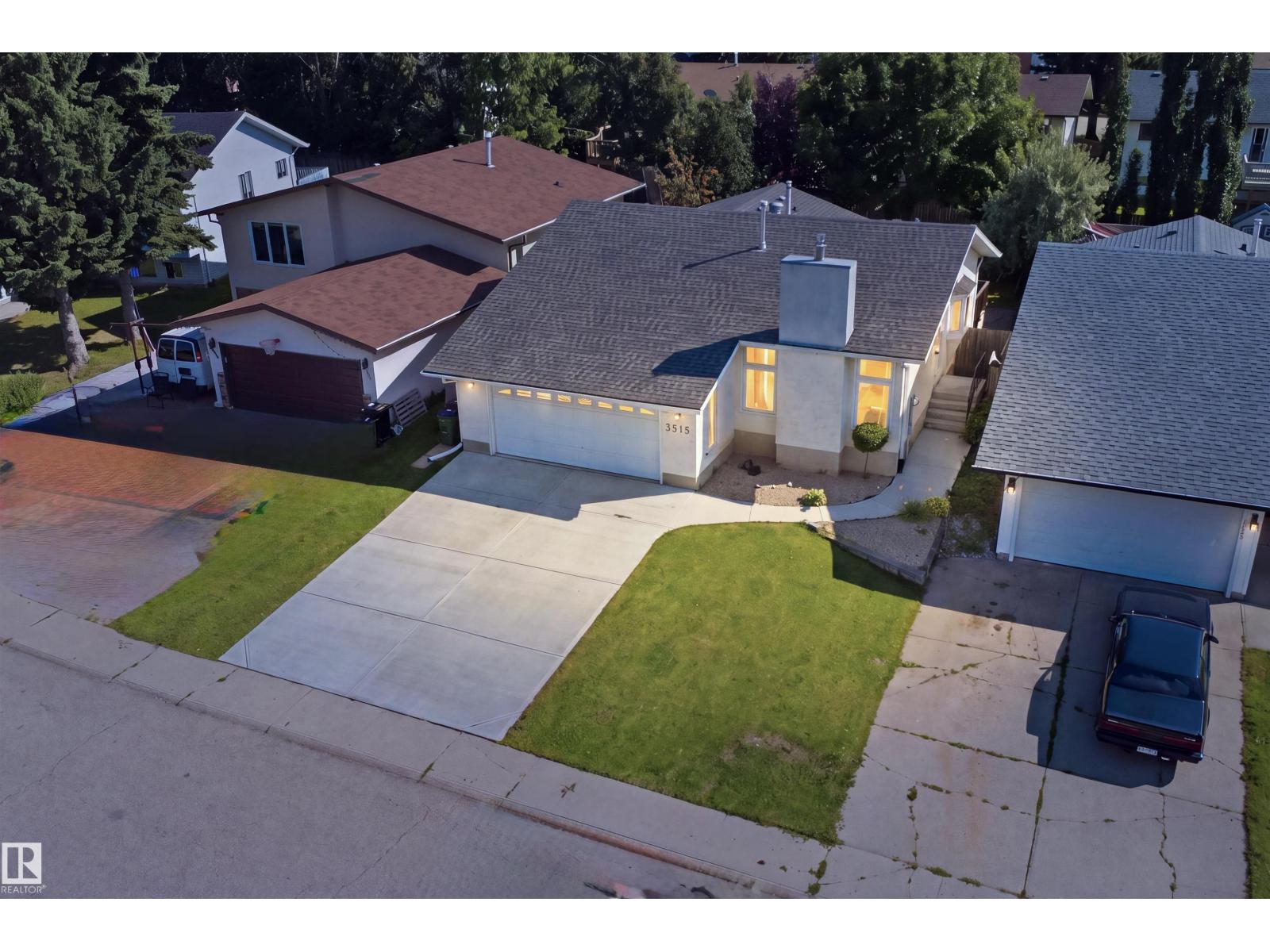 3515 20 Ave NW Edmonton Alberta Canada Sale residential J. ANTHONY NICHOLSON RE/MAX Excellence, Brokerage*