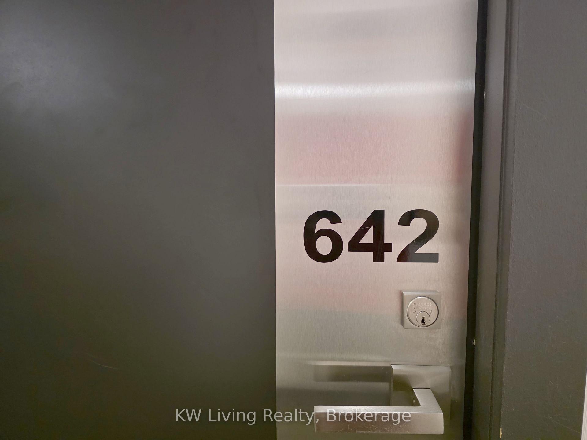 642 - 9471 Yonge Street, Richmond Hill 2