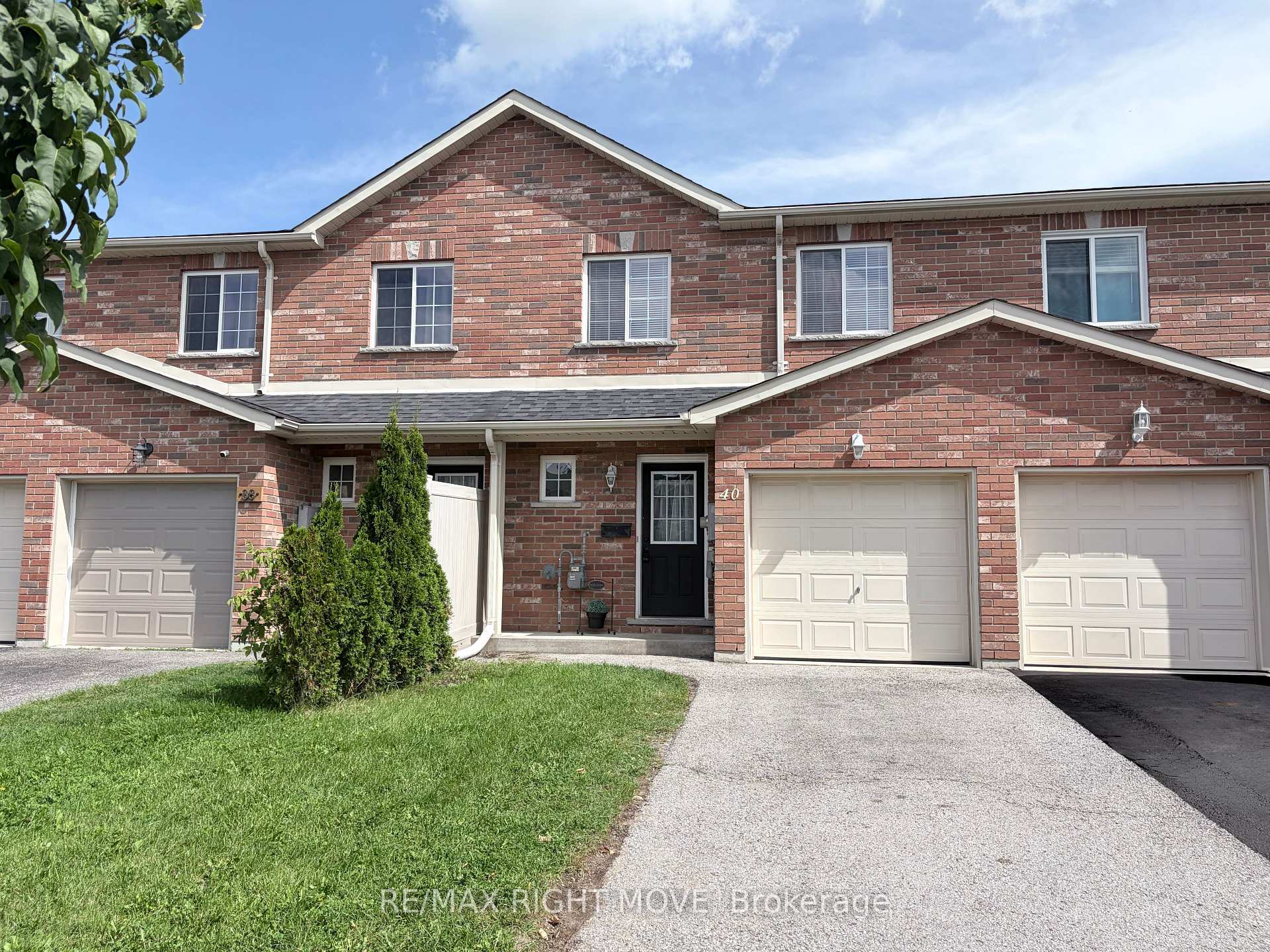 40 Michelle Drive Orillia Ontario Canada Sale residential Jack Latimer RE/MAX RIGHT MOVE, BROKERAGE *