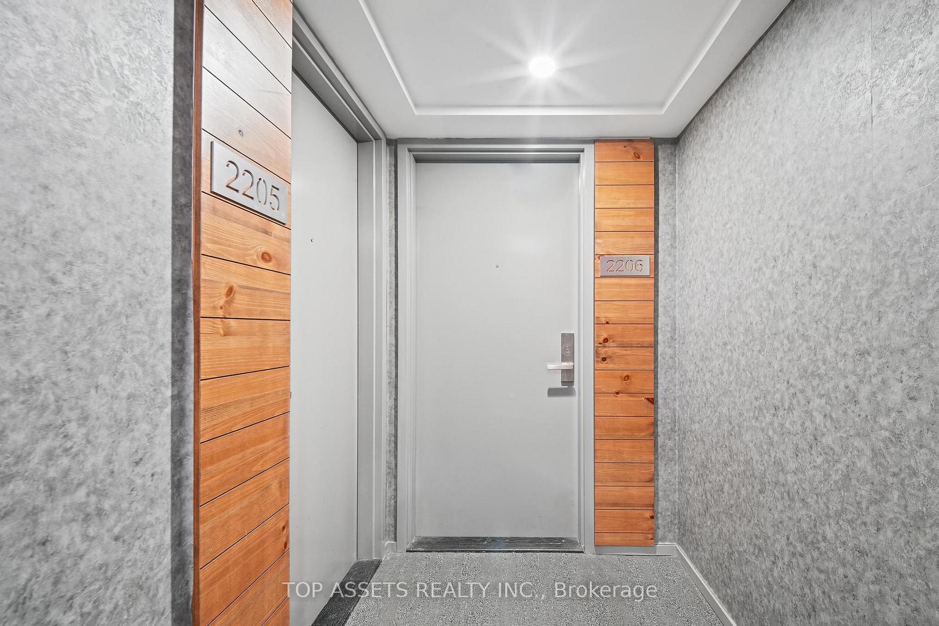 2206 - 5 St. Joseph Street, Toronto 2