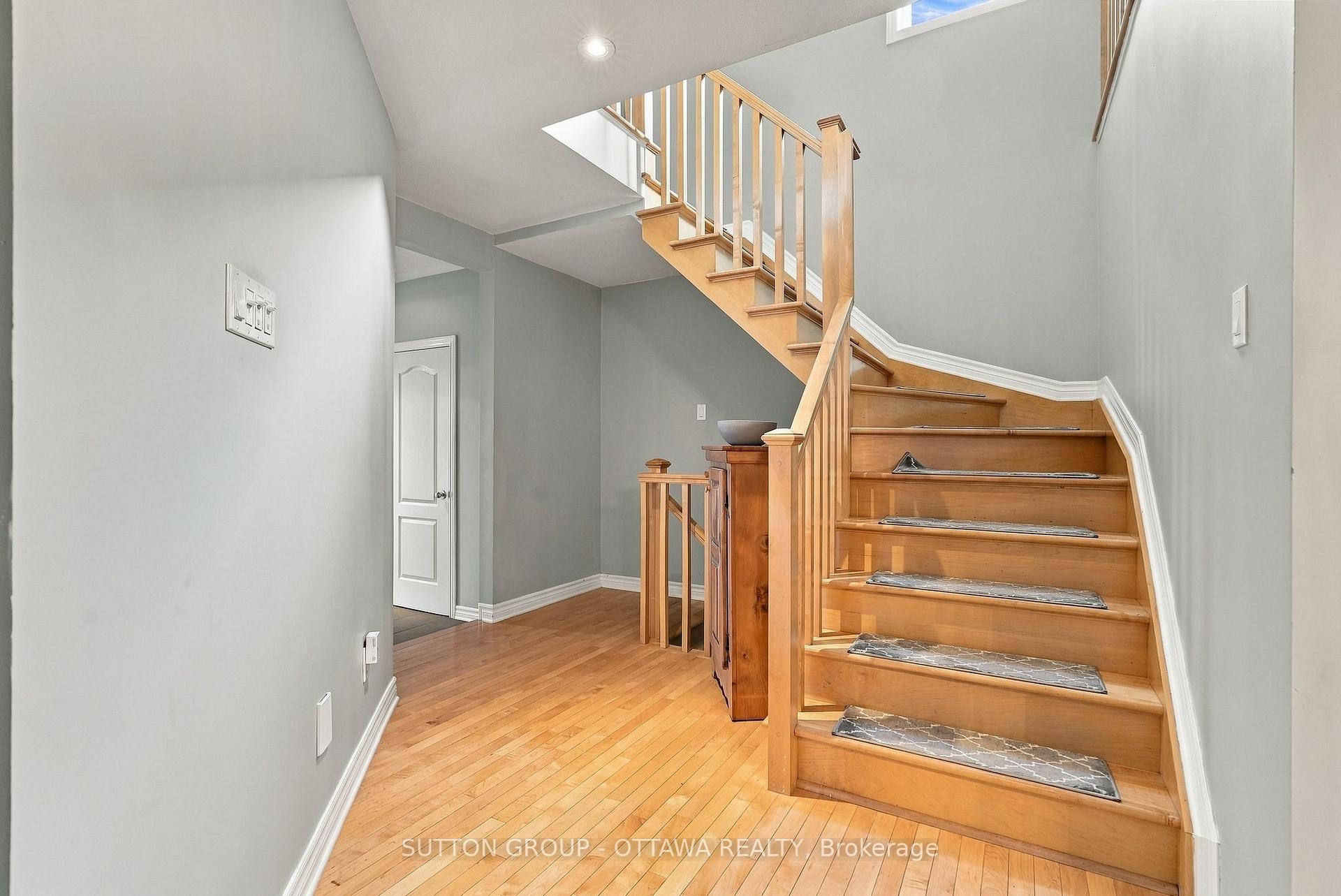333 Riversedge Crescent, Ottawa 4