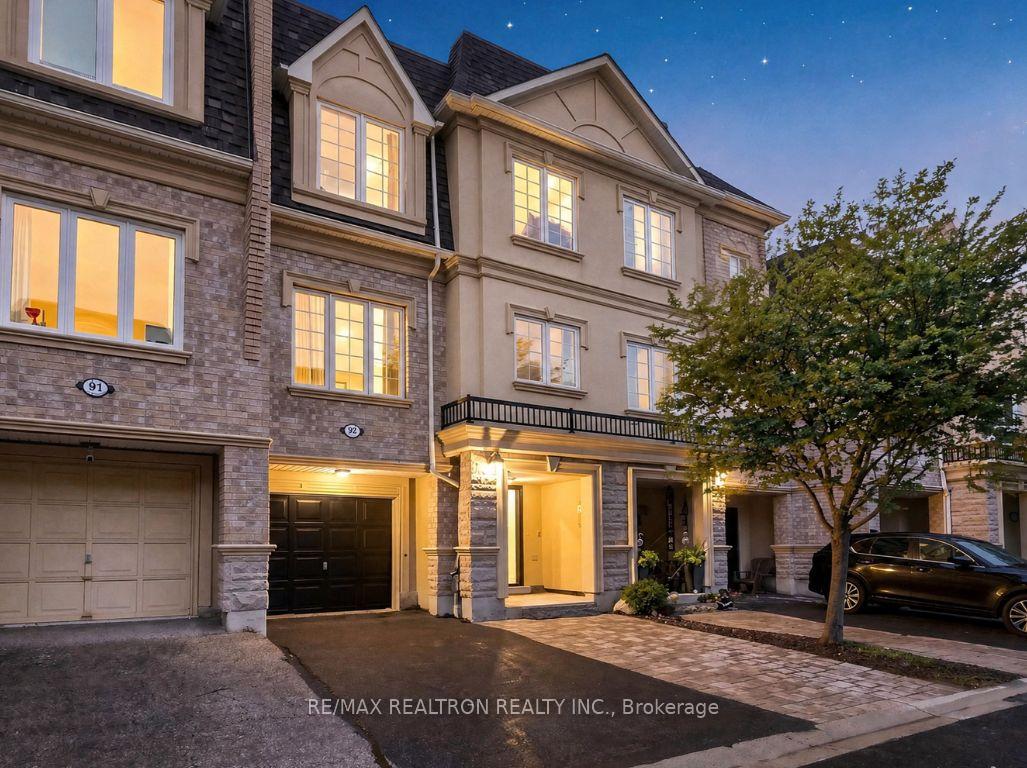 92 - 1250 St. Martins Drive Pickering Ontario Canada Sale residential Thiru Nirahulan RE/MAX REALTRON REALTY INC., BROKERAGE*