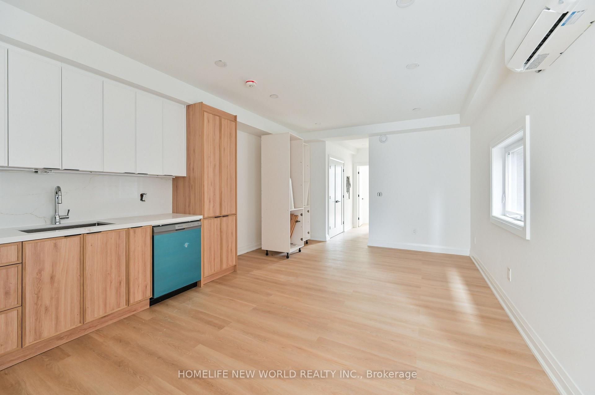 228 Emerson Ave Avenue, Toronto 3