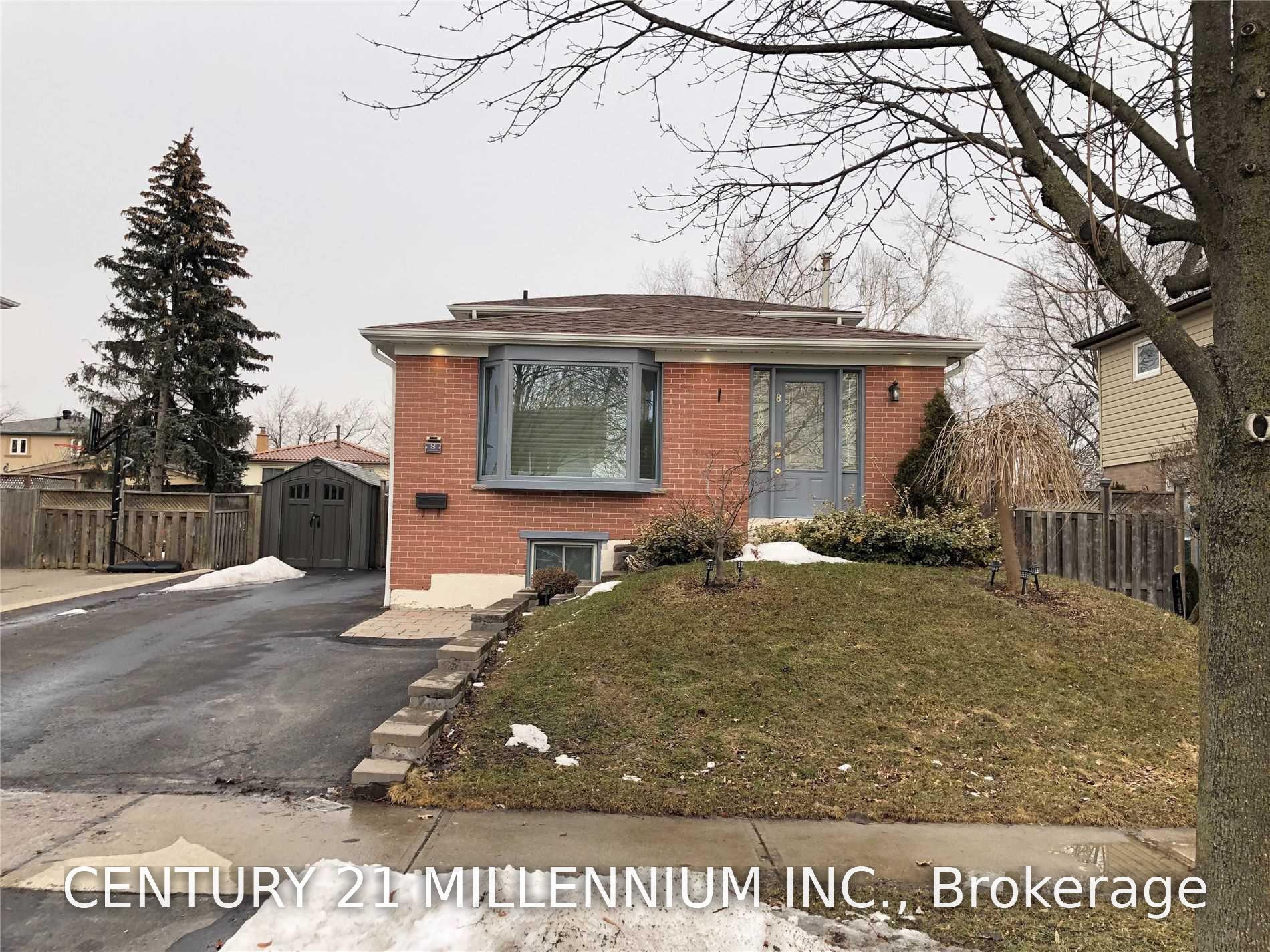 8 Sutherland Avenue, Brampton 2