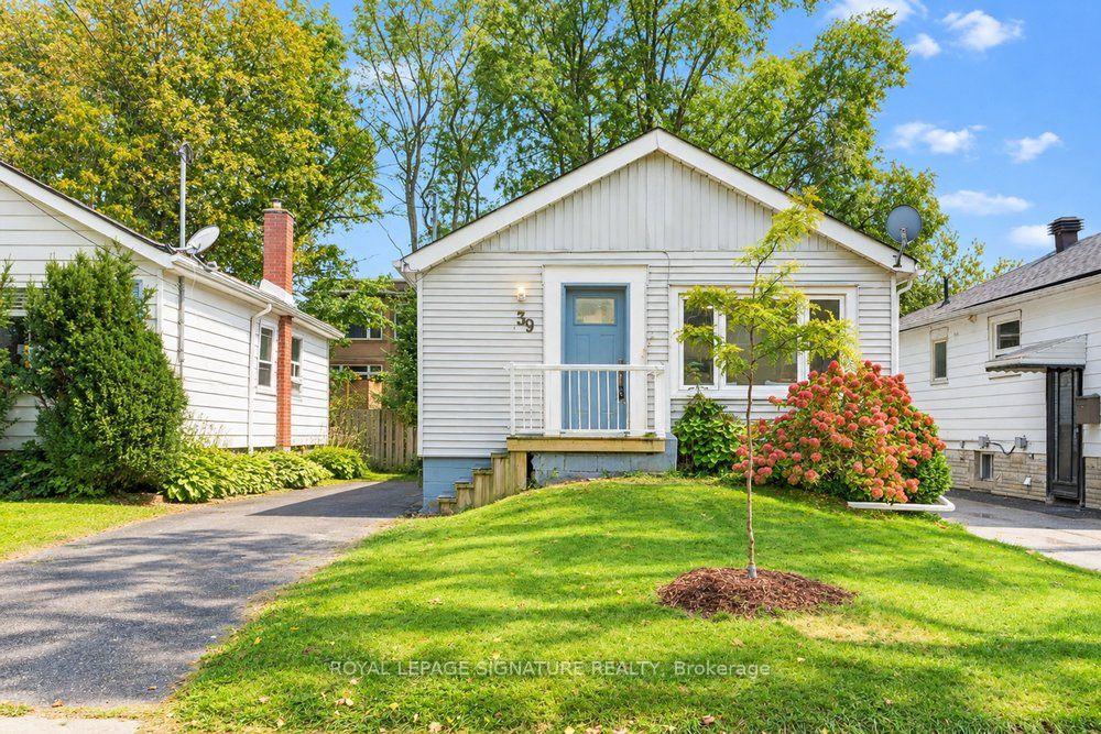 39 Rhydwen Avenue Toronto Ontario Canada Sale residential Ira Kalemi Royal LePage Signature Realty, Brokerage *