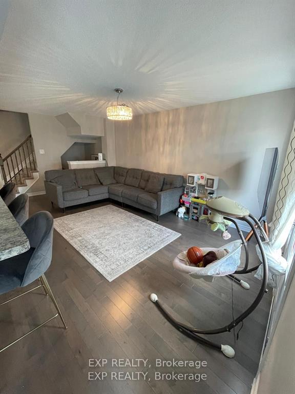 916 Fameflower Street, Ottawa 4