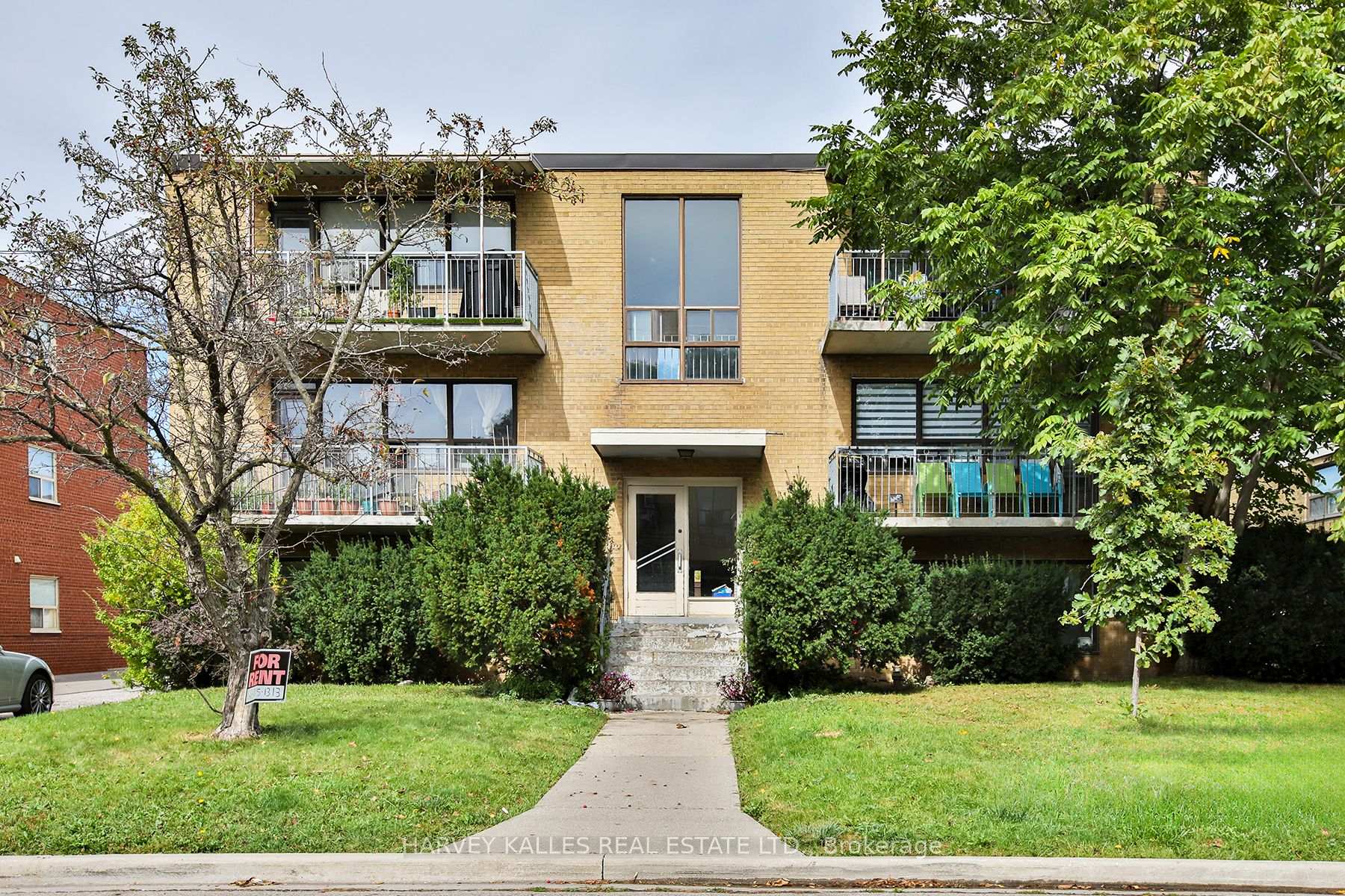 2 - 28 Fraserwood Avenue, Toronto