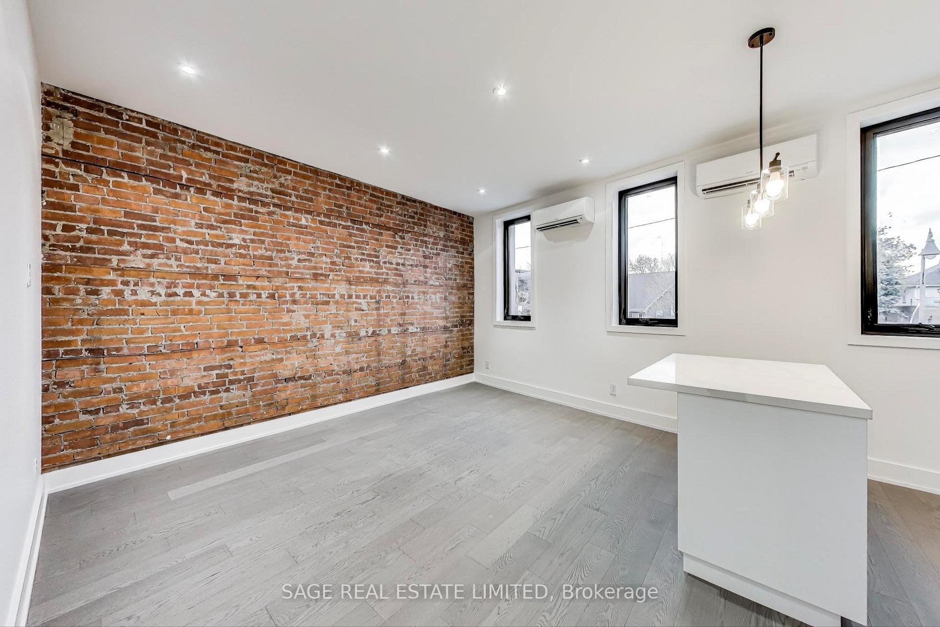 Upper - 2551 Yonge Street, Toronto 4