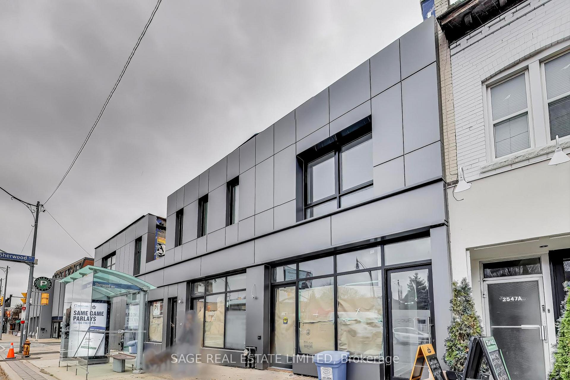 Upper - 2551 Yonge Street, Toronto 2