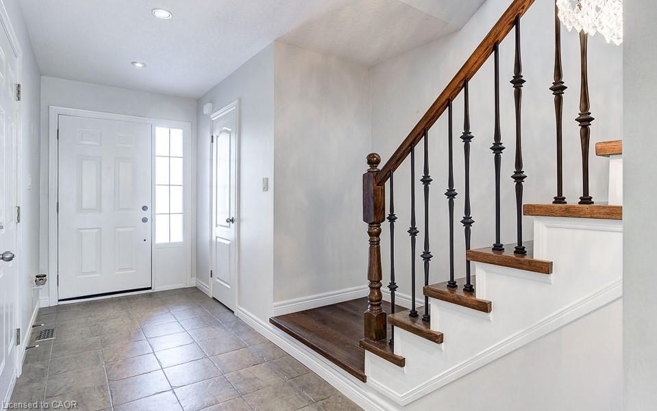 Upper - 68 Nashville Circle, Hamilton 2