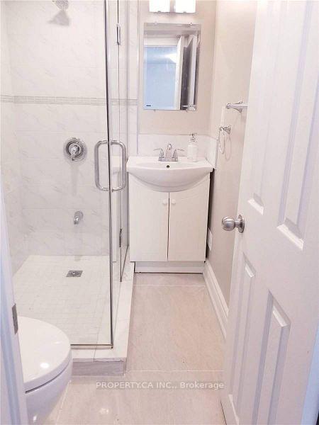 Bsmt - 31 Colonial Avenue, Toronto 3