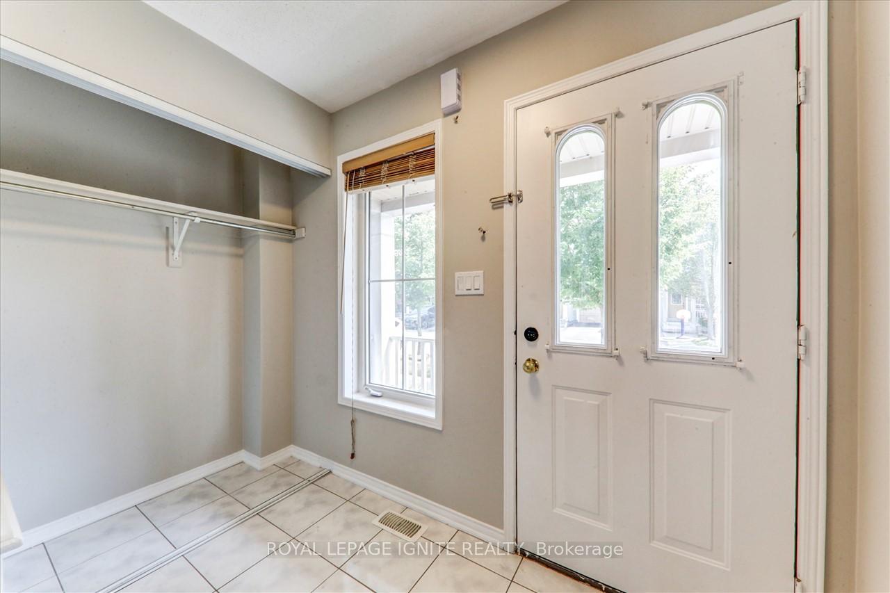 32 Tansley Crescent, Ajax 5