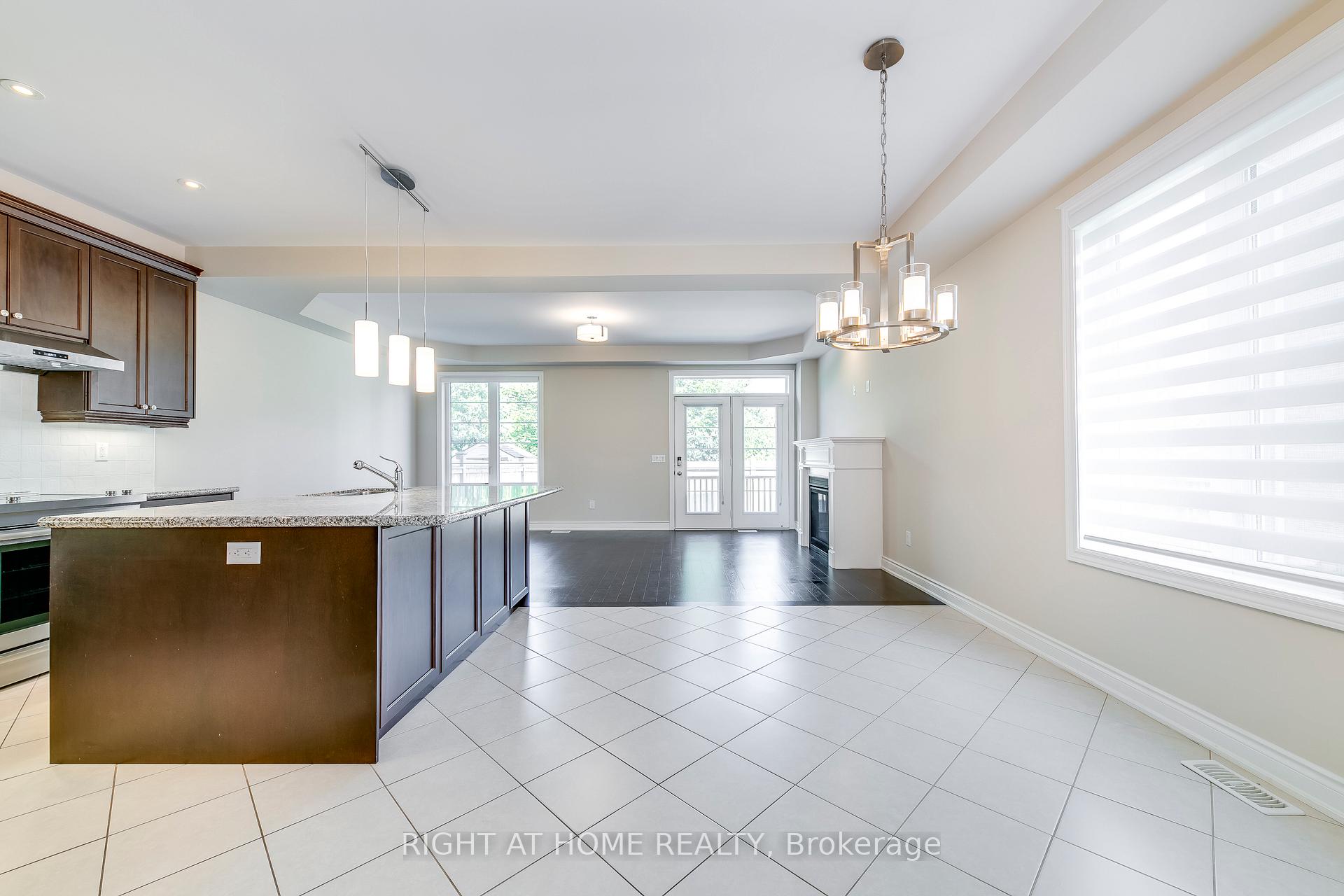 537 Terrace Way, Oakville 4