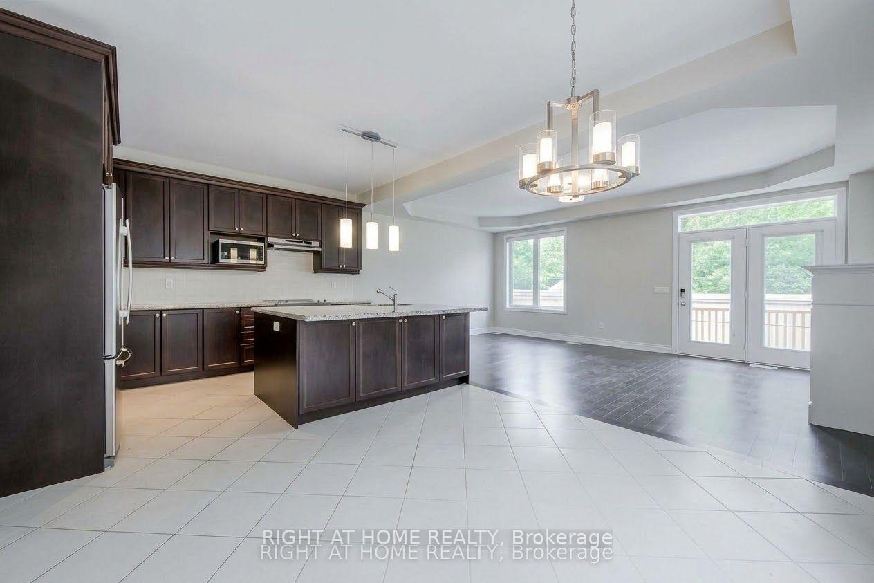 537 Terrace Way, Oakville 2