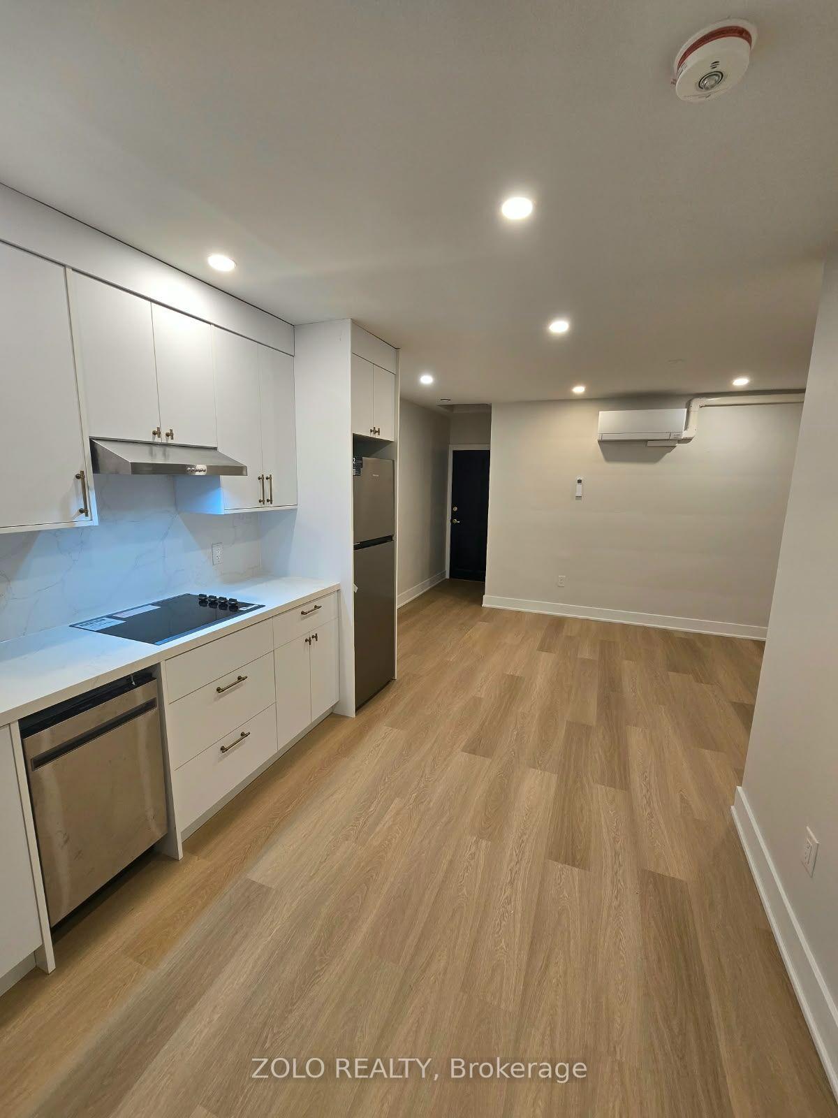 #2 - 3525 Bathurst Street N, Toronto 2