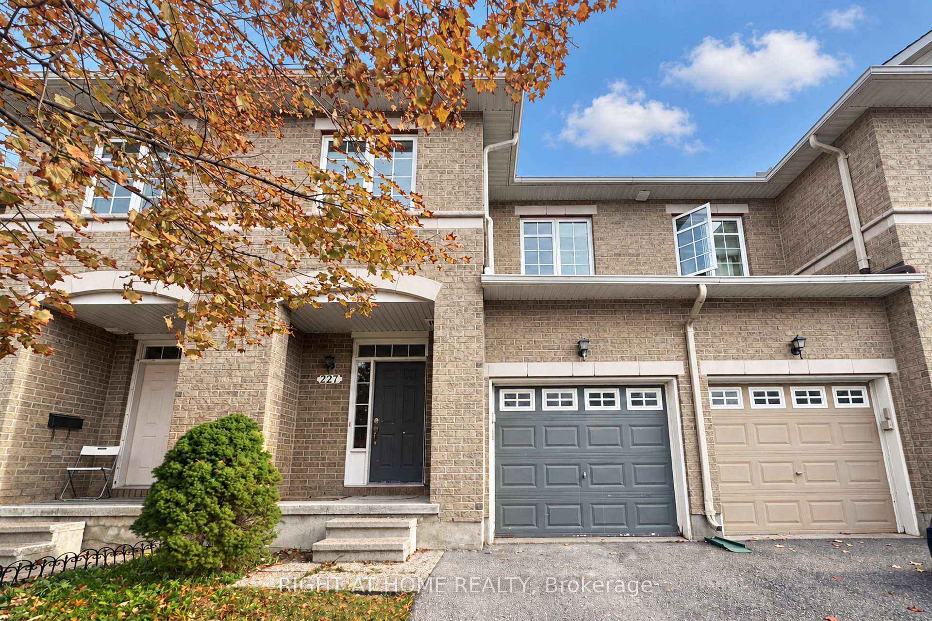 227 PORTRUSH Avenue, Ottawa 3