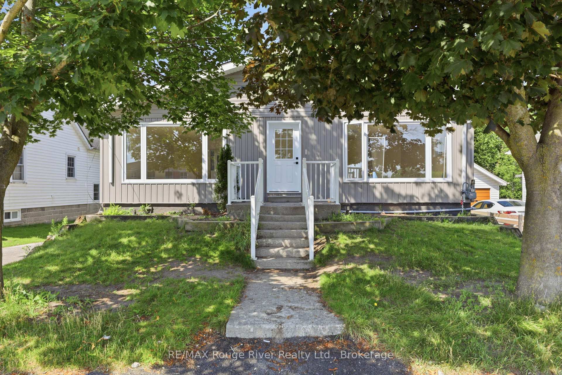 Unit A - 144 Macdonald Avenue, Belleville 2