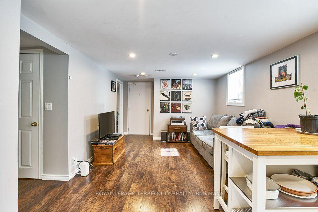 Lower - 304 Palmerston Avenue, Whitby 3