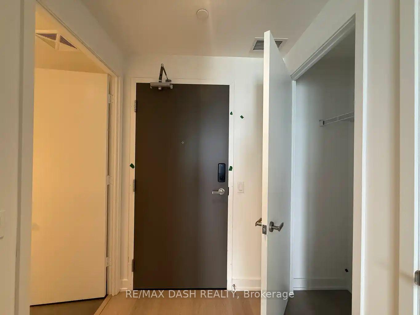 5604 - 448 Burnhamthorpe Road W, Mississauga 2