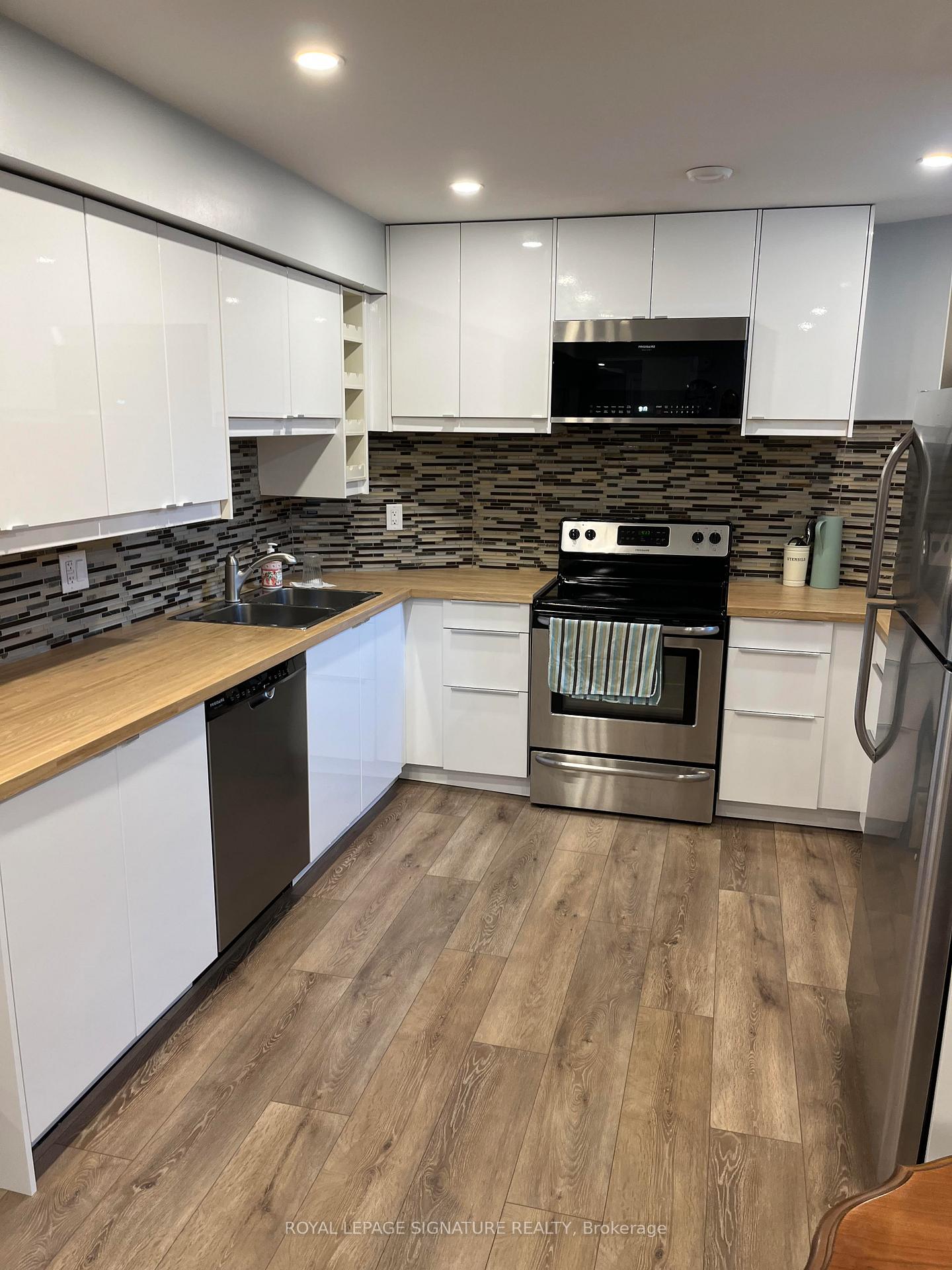 Bsmt - 21 Melbert Road, Toronto 2