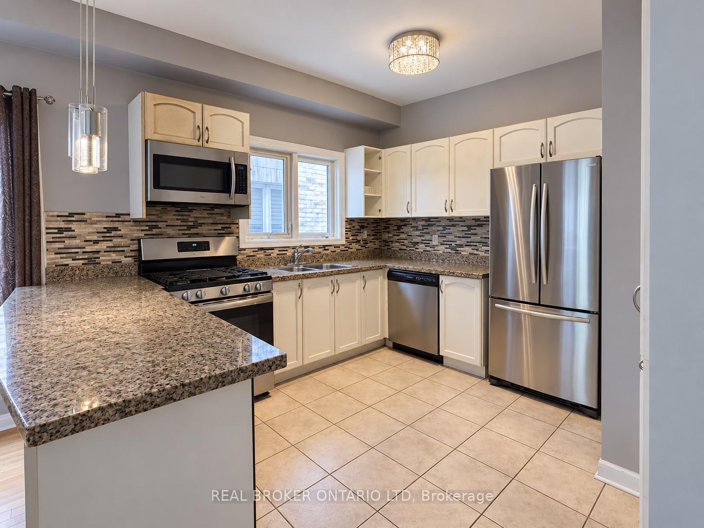 (MAIN) - 88 Sir Jacobs Crescent, Brampton 5