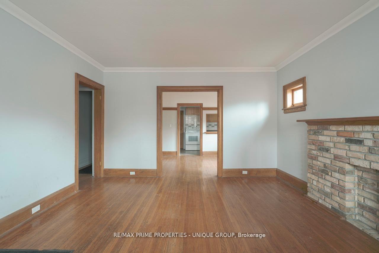 Main - 1 Bonfield Avenue, Toronto 2