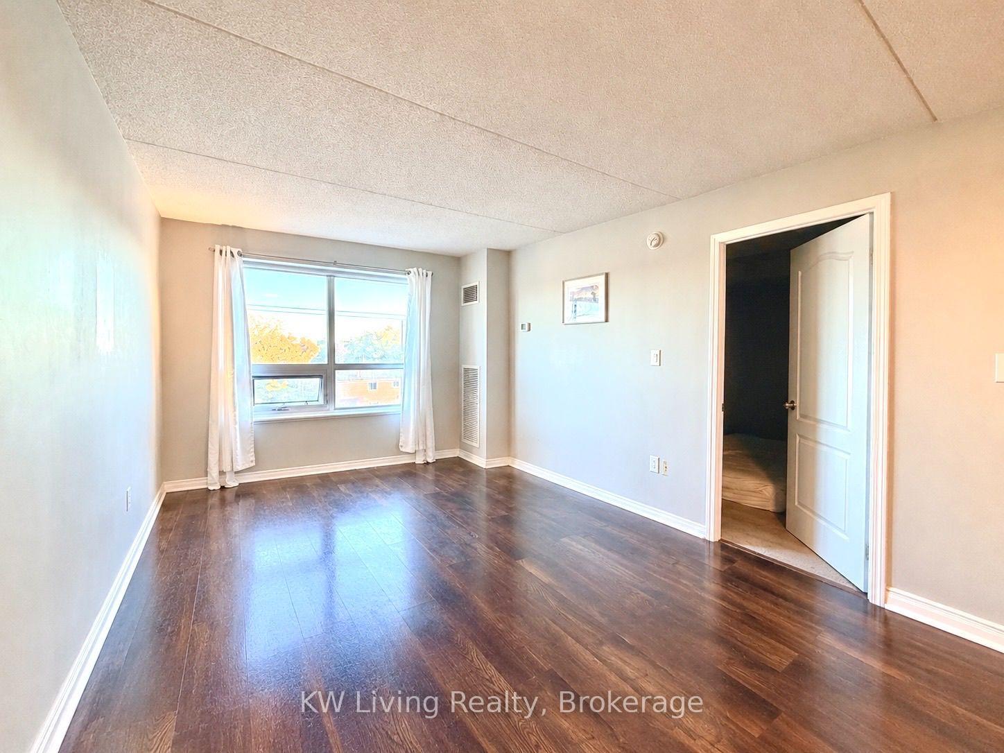 505 - 4600 Steeles Avenue E, Markham 4