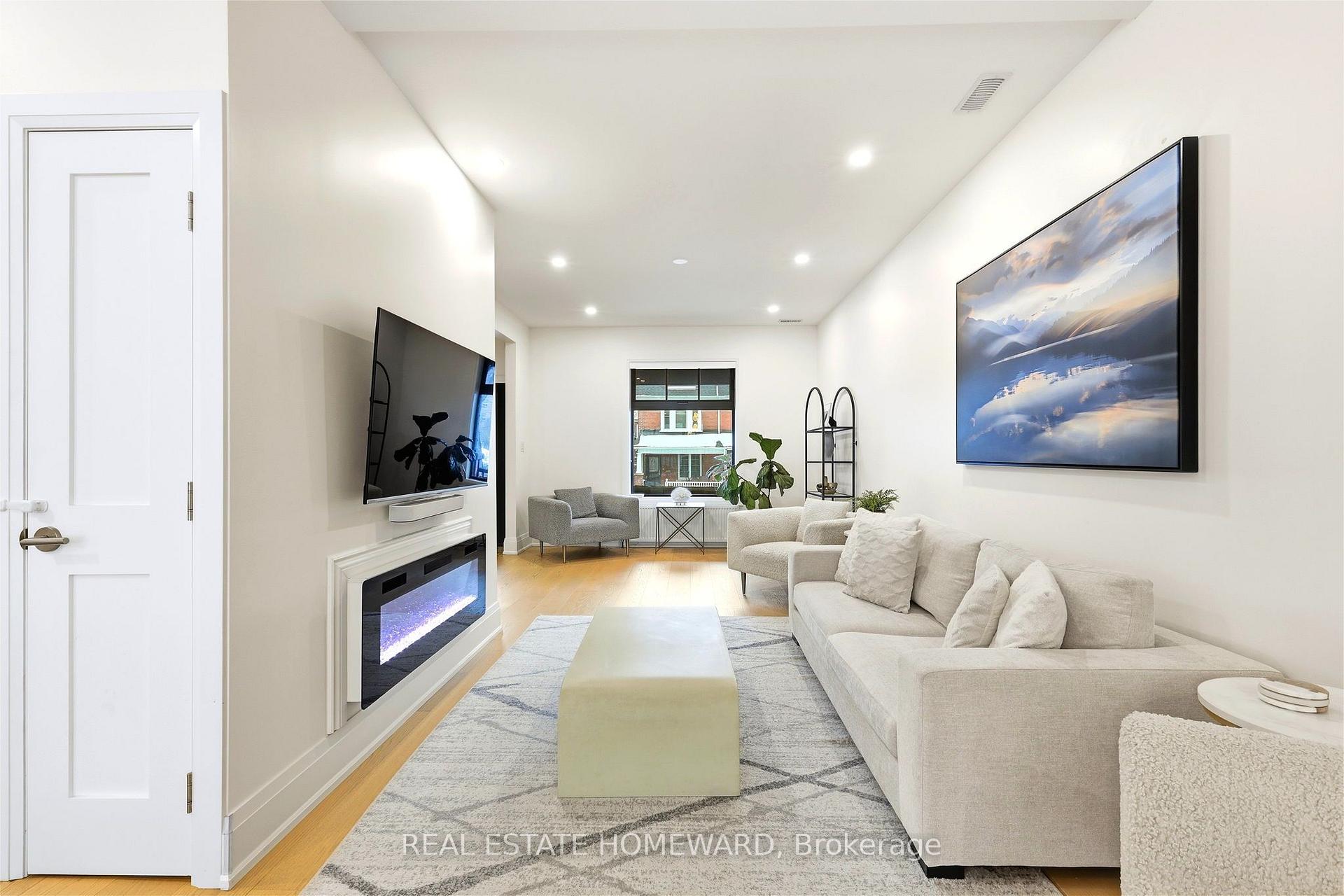 234 Pearson Avenue, Toronto 3