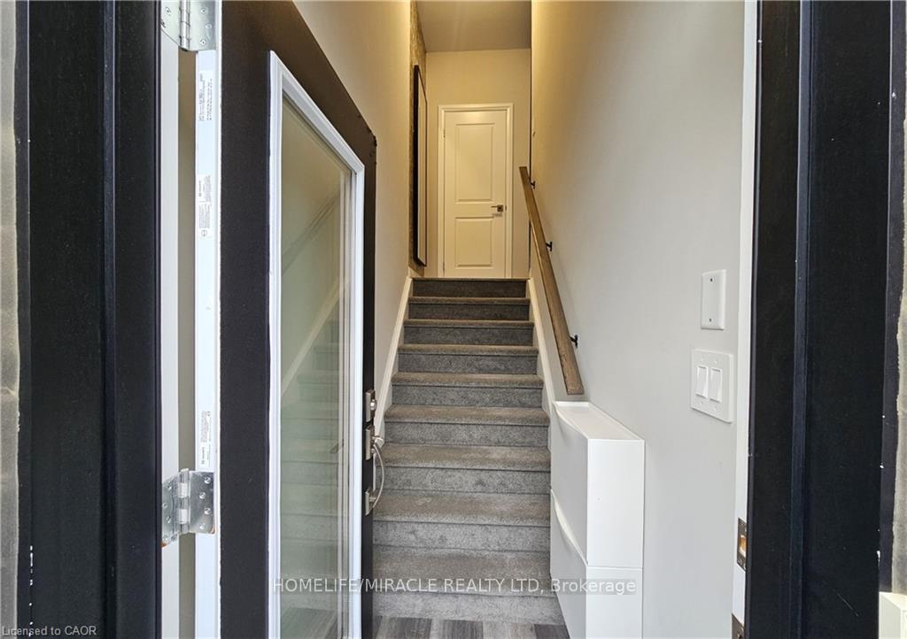 4 - 720 Grey Street, Brantford 3