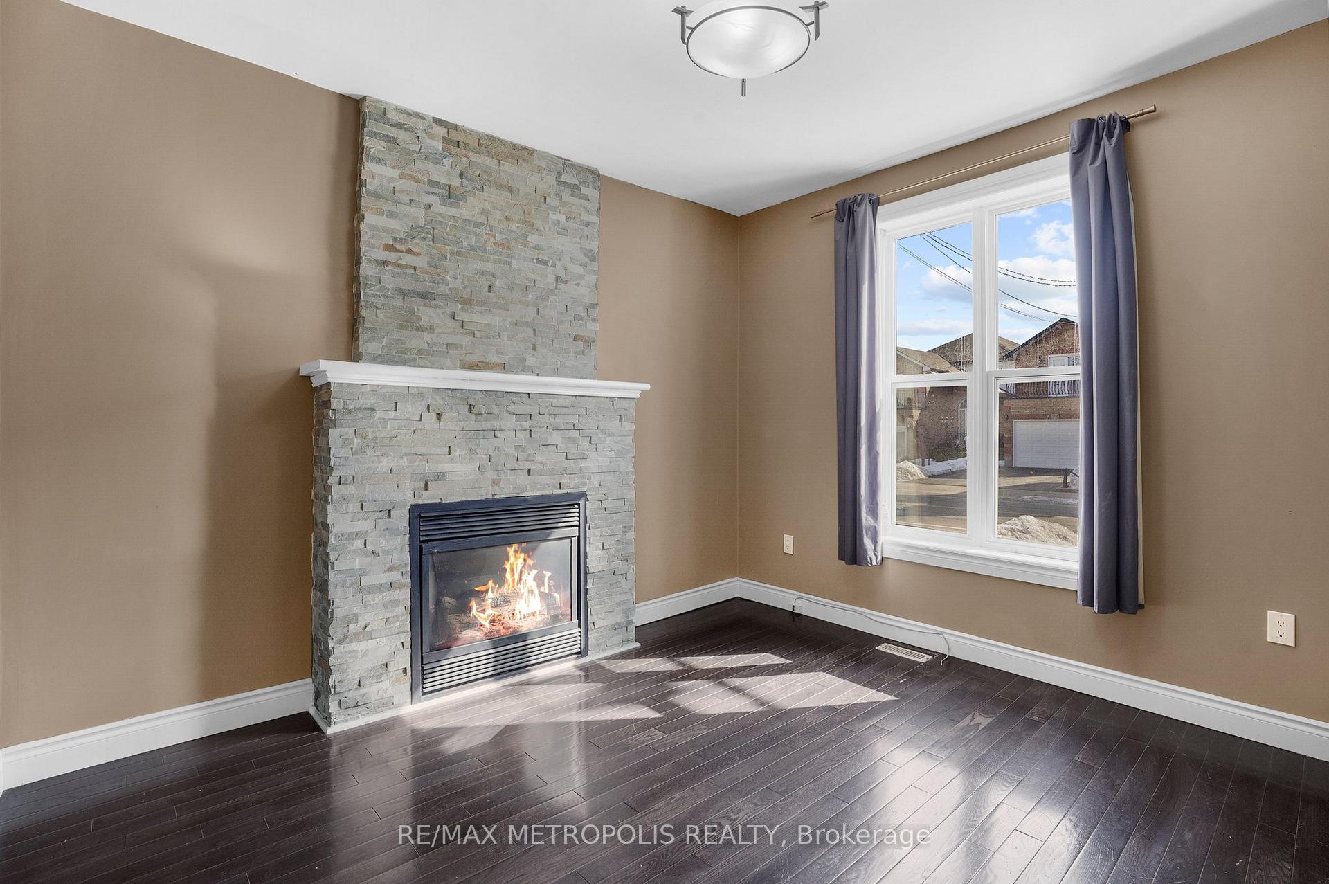 201 BAY Street N, Hamilton 2