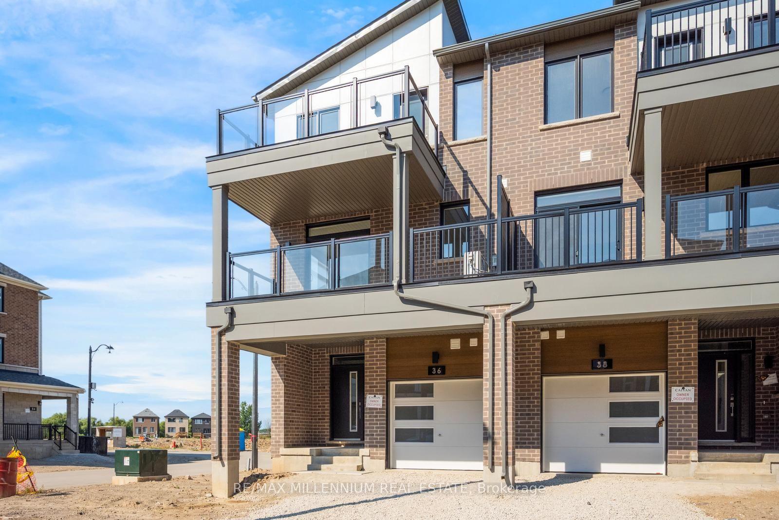 Main - 36 Thornbird Crescent, Brampton 2