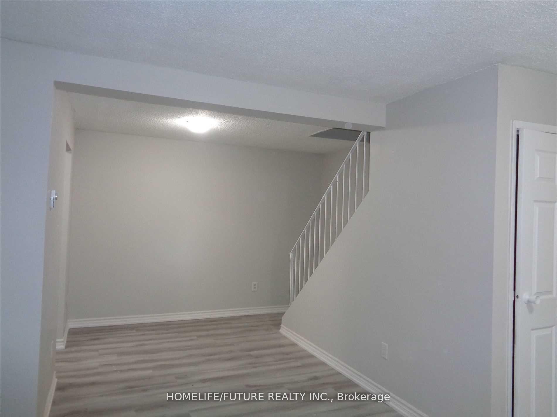 24 - 255 PORTER Street, Oshawa 4