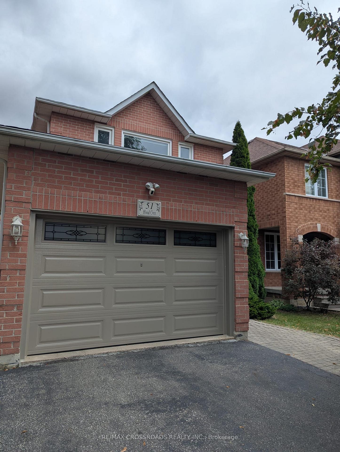 51 Hood Crescent, Brampton 2