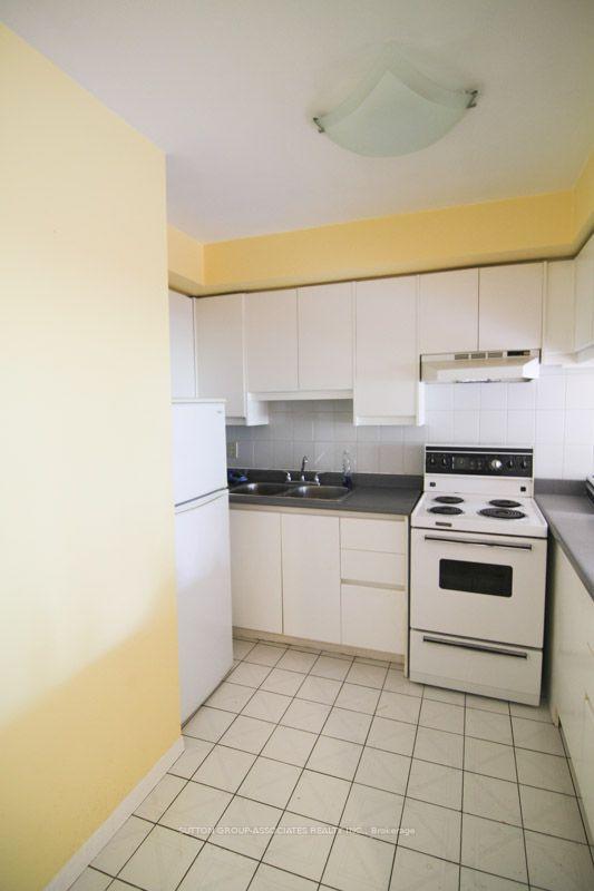 2 - 337 Seaton Street, Toronto 4