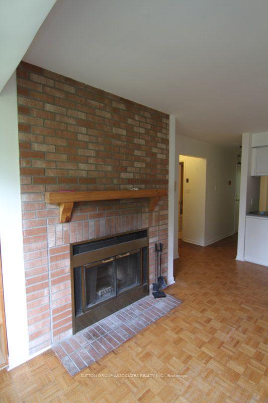 2 - 337 Seaton Street, Toronto 3