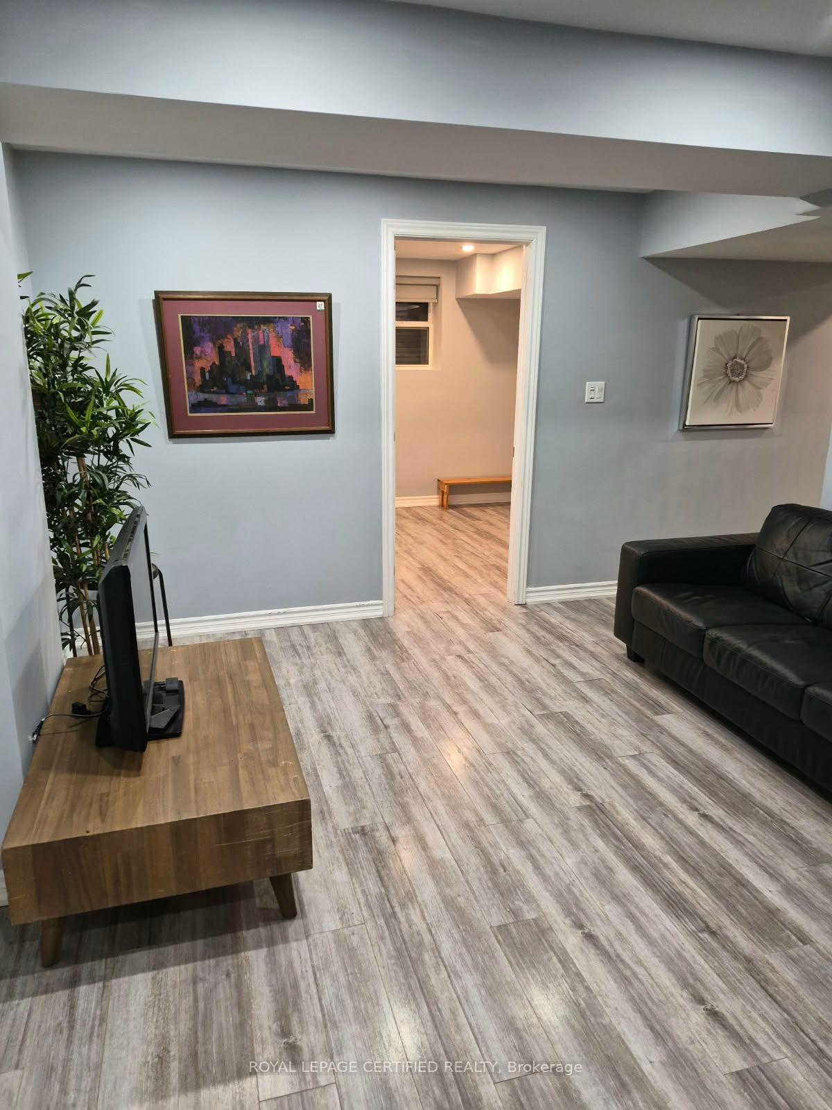 Lower - 1573 Eglinton Avenue W, Mississauga 5
