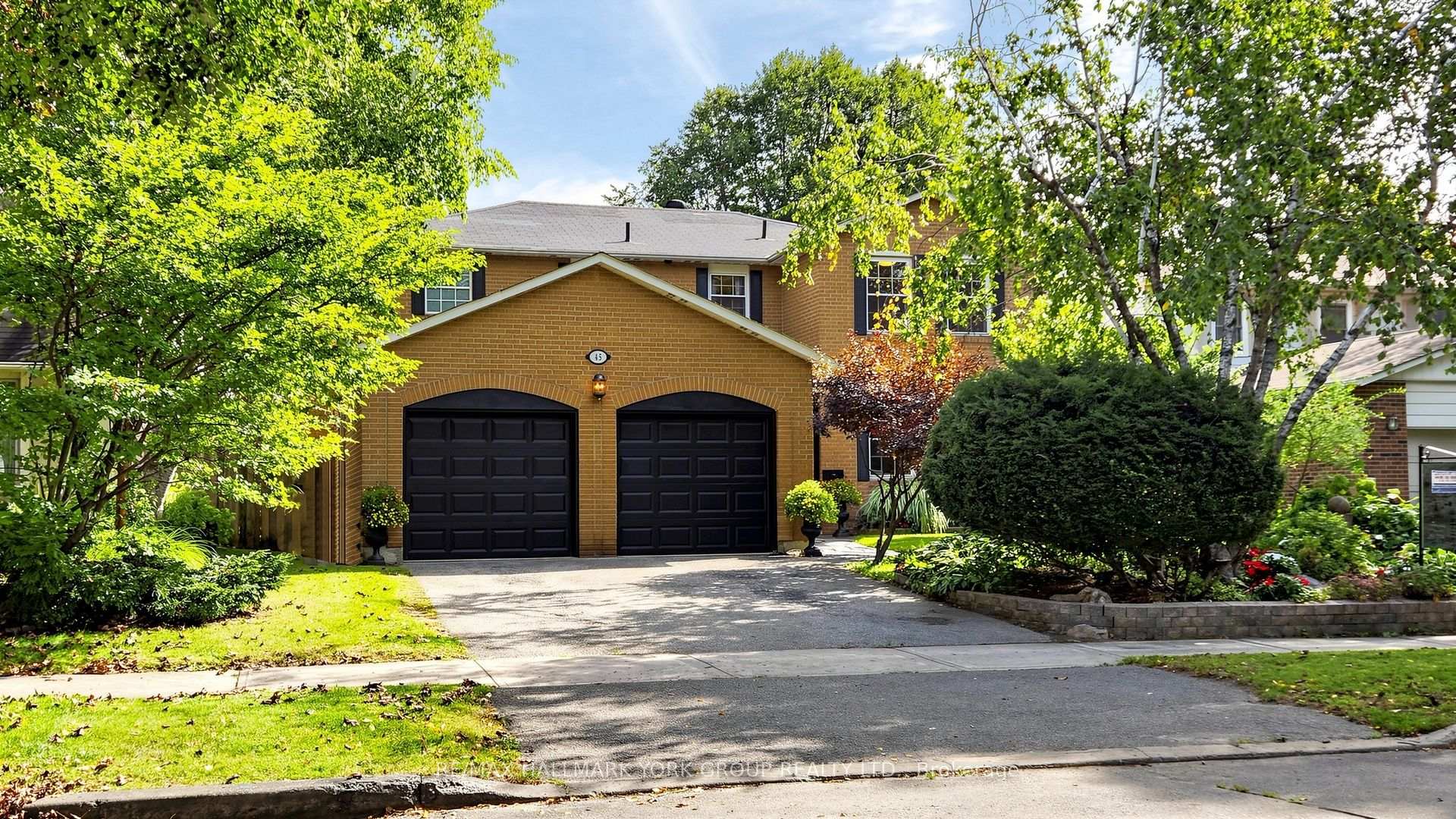 45 Pinnacle Road Toronto Ontario Canada Sale residential Reza Bahmani RE/MAX Hallmark York Group Realty Ltd., Brokerage