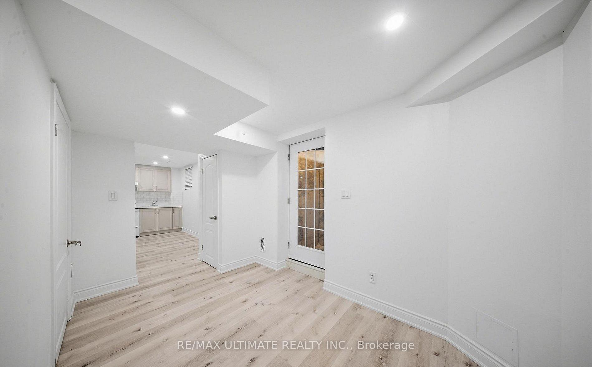 21 Sewells (Basement) Lane, Brampton 5