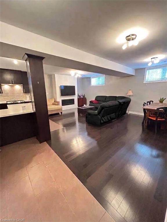 2 LOWER - 545 Eaglewood Drive, Hamilton 4