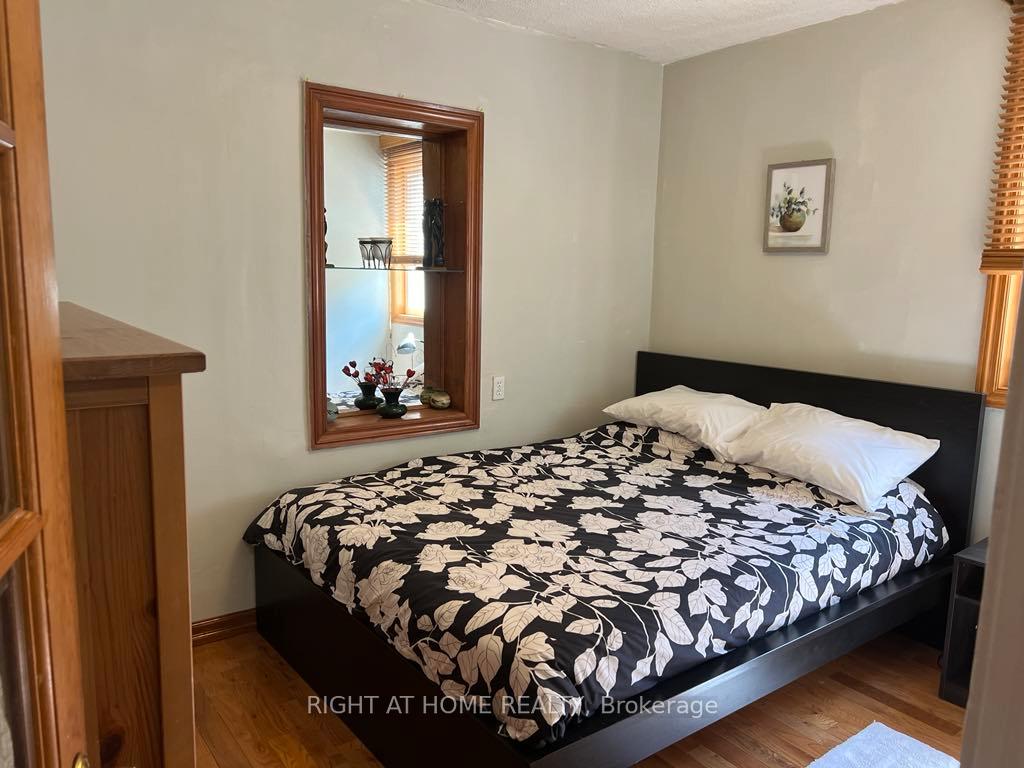 Main Floor - 15 Lynnhaven Road, Toronto 5