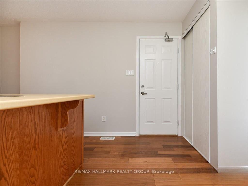386 Crownridge Drive, Ottawa 3