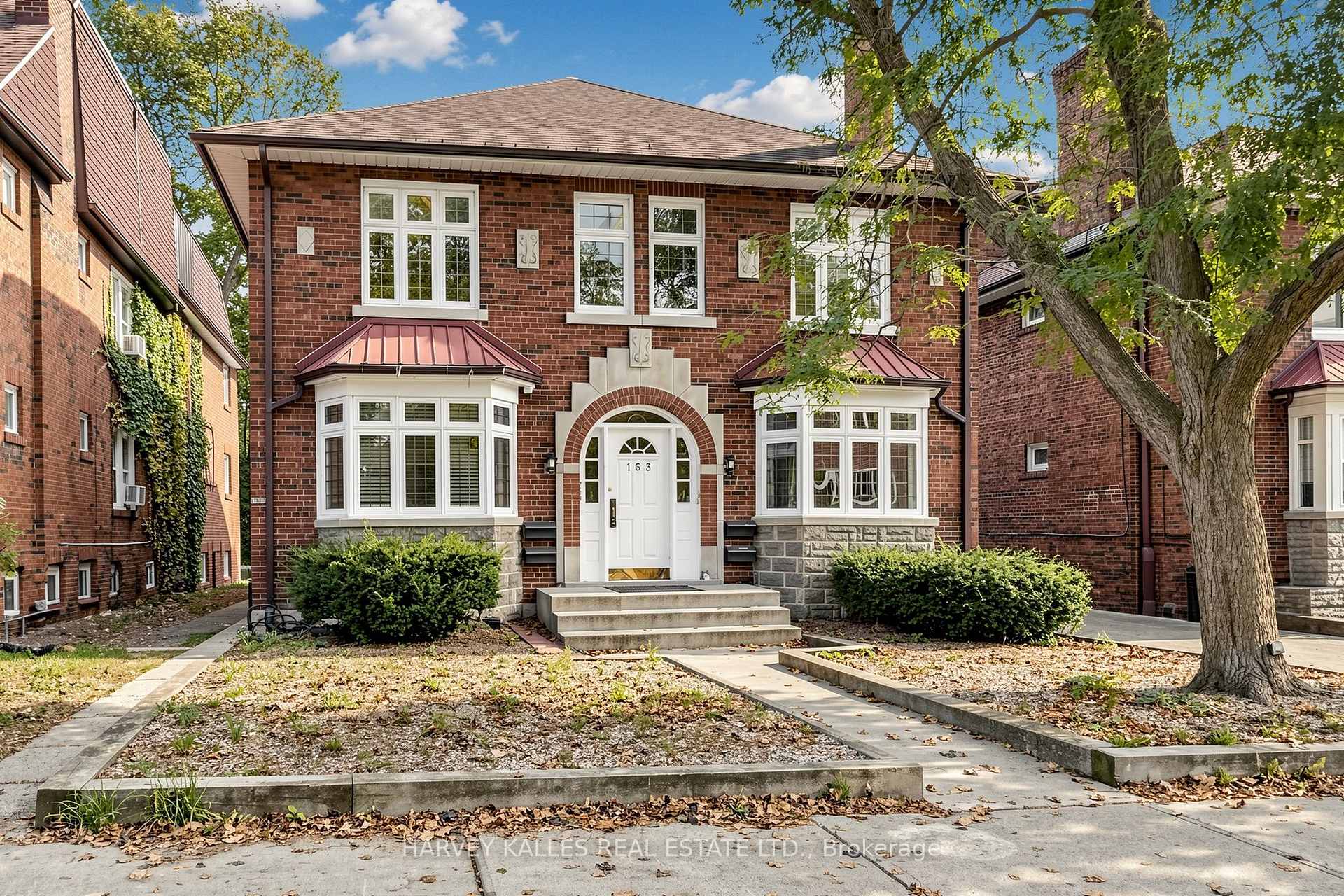 North 2nd - 163 Highbourne Road, Toronto 3