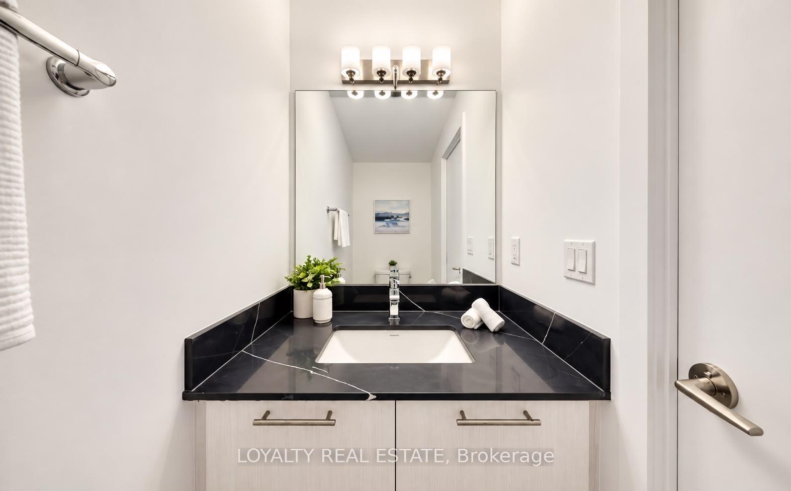 28 - 861 Sheppard Avenue W, Toronto 5