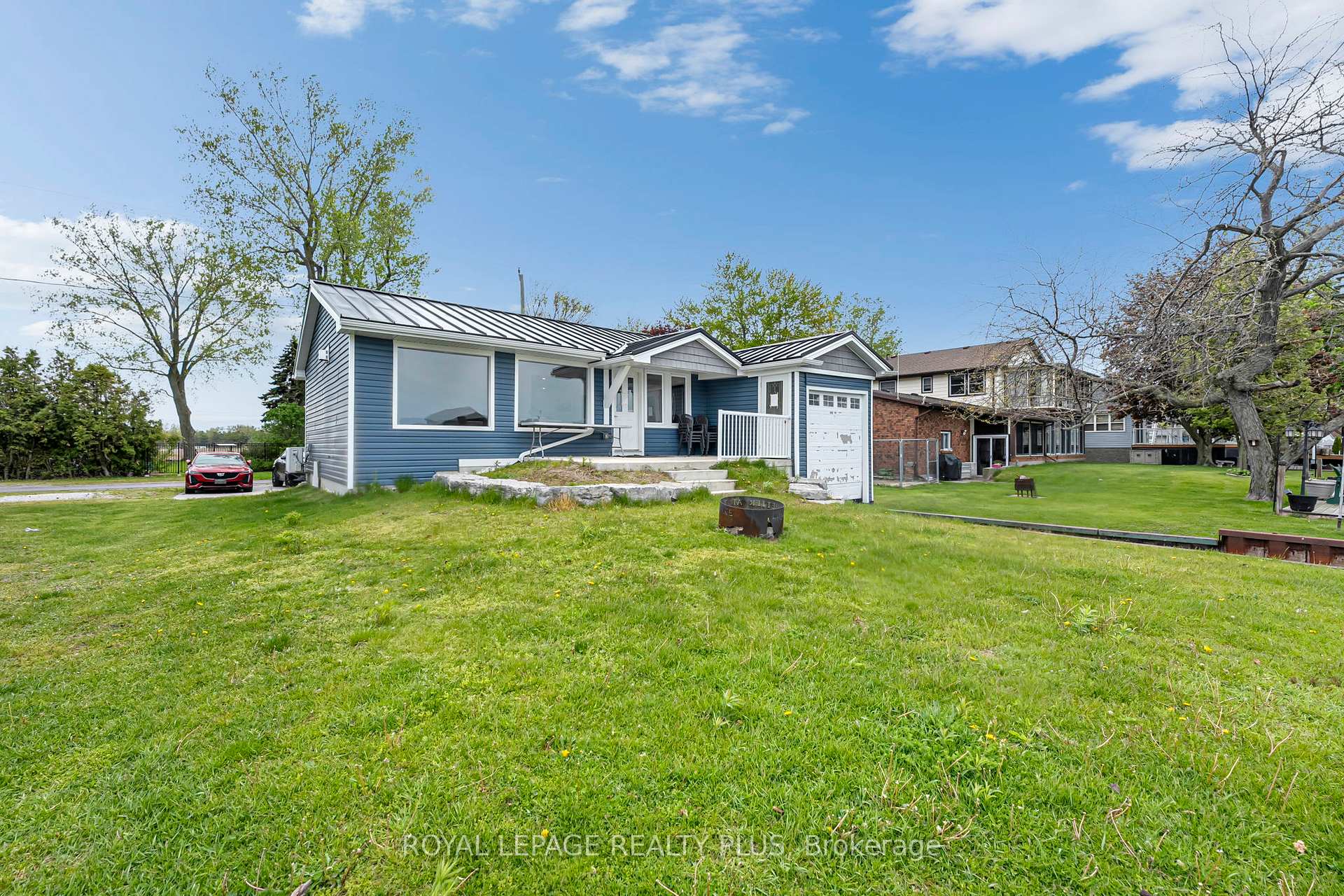 36 Dickinson Avenue Norfolk Ontario Canada Sale residential Diane Adler Royal LePage Realty Plus, Brokerage*