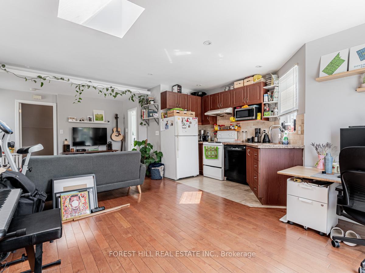 3 - 12 Salem Avenue, Toronto 4