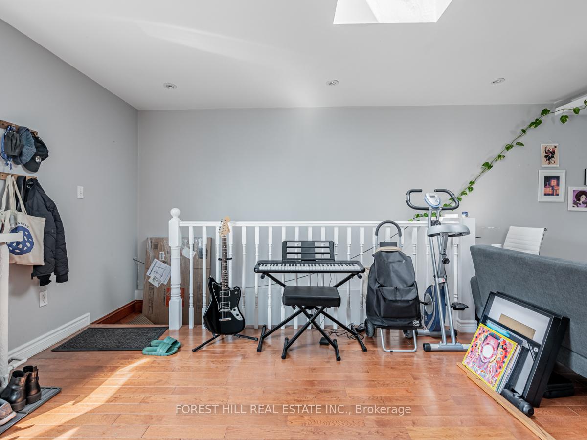 3 - 12 Salem Avenue, Toronto 3