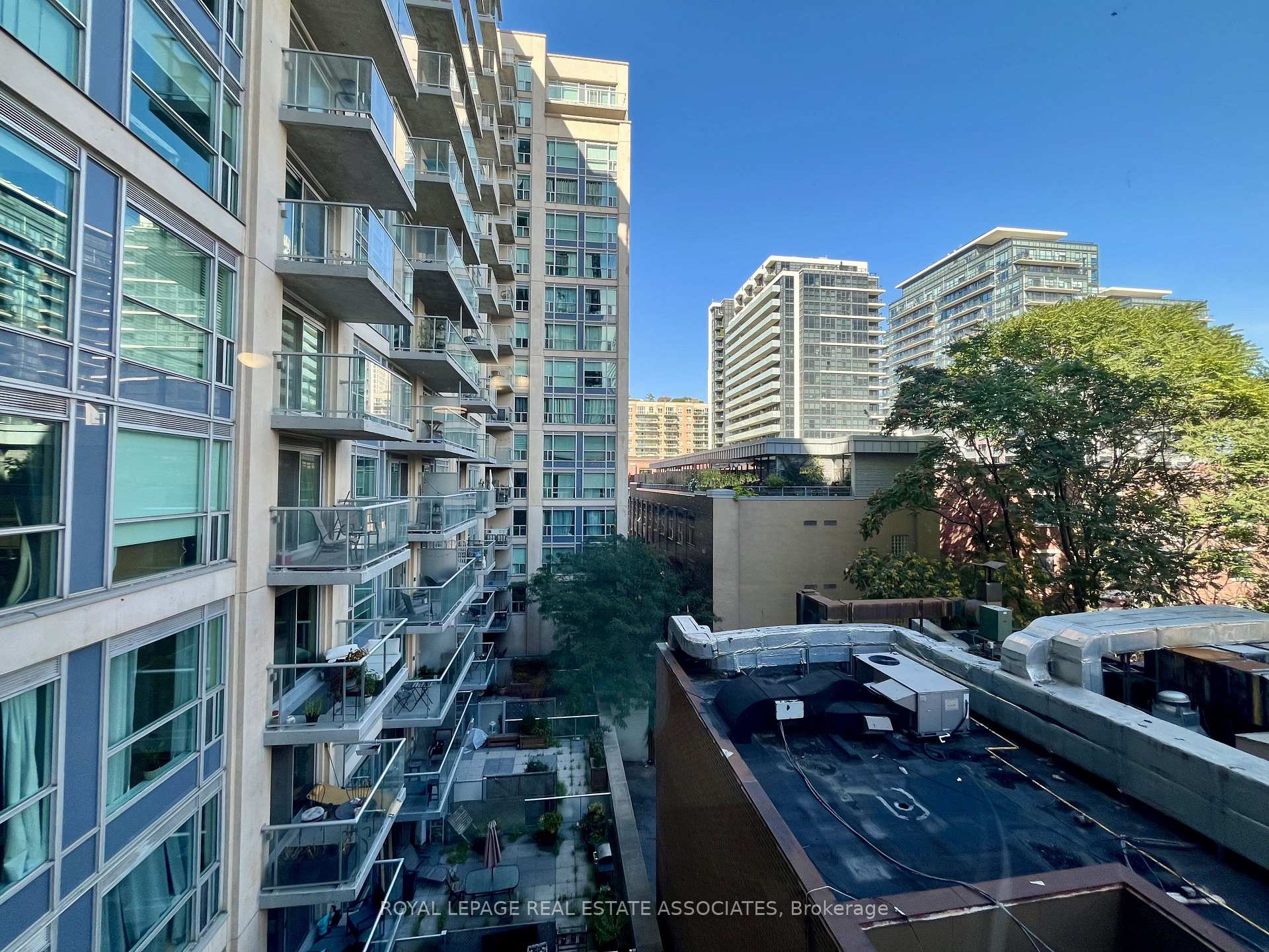 604 - 230 King Street E, Toronto 4