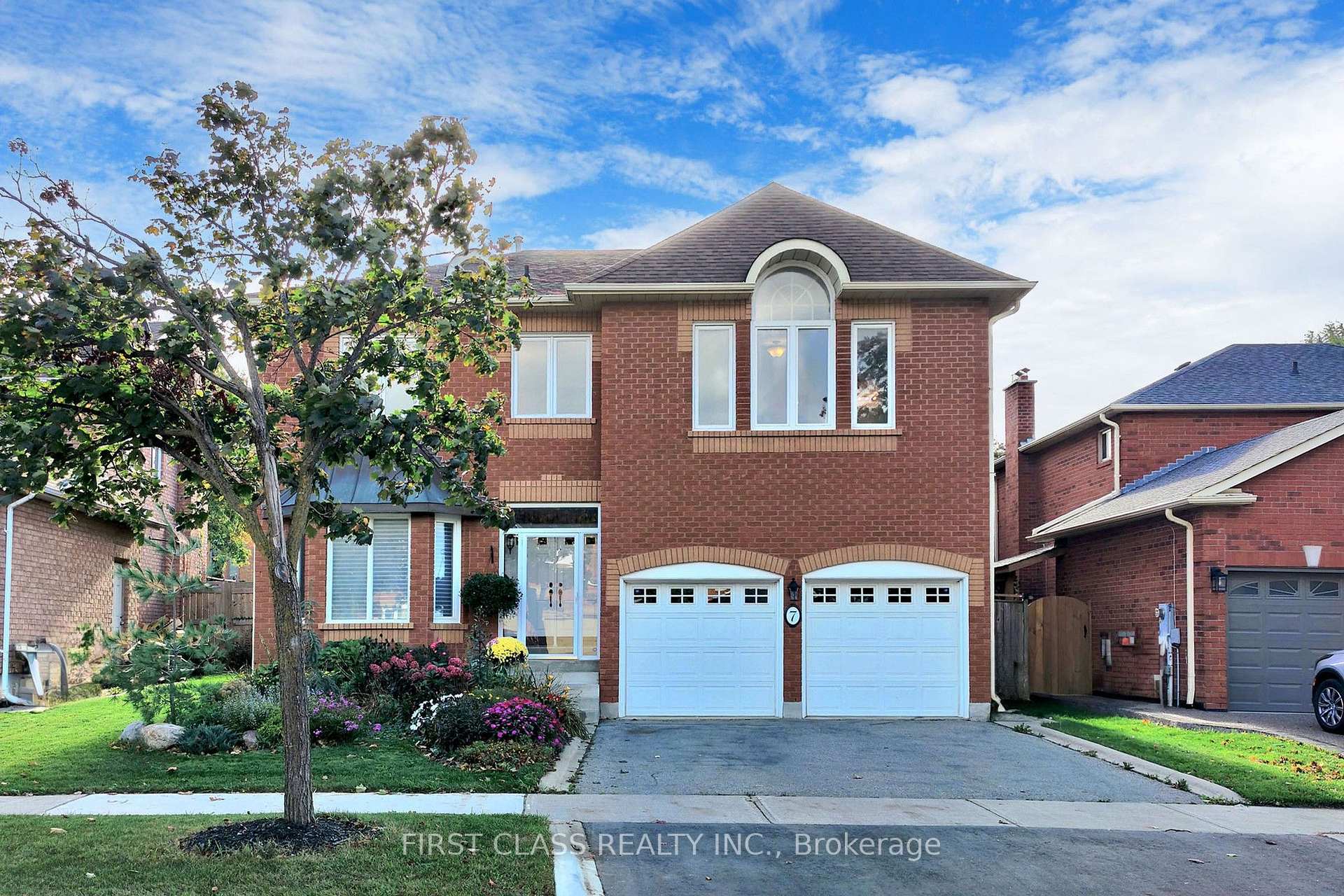 7 Kenpark Avenue Brampton Ontario Canada Sale residential Nancy Richards Royal LePage Signature Realty, Brokerage