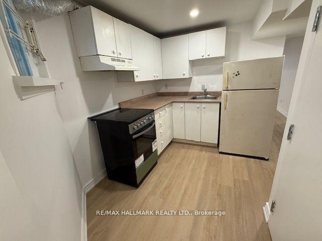 Lower - 57 Hiawatha Road, Toronto 4